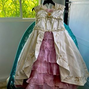 Beautiful Rapunzel wedding dress limited edition